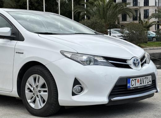 Toyota Auris 2